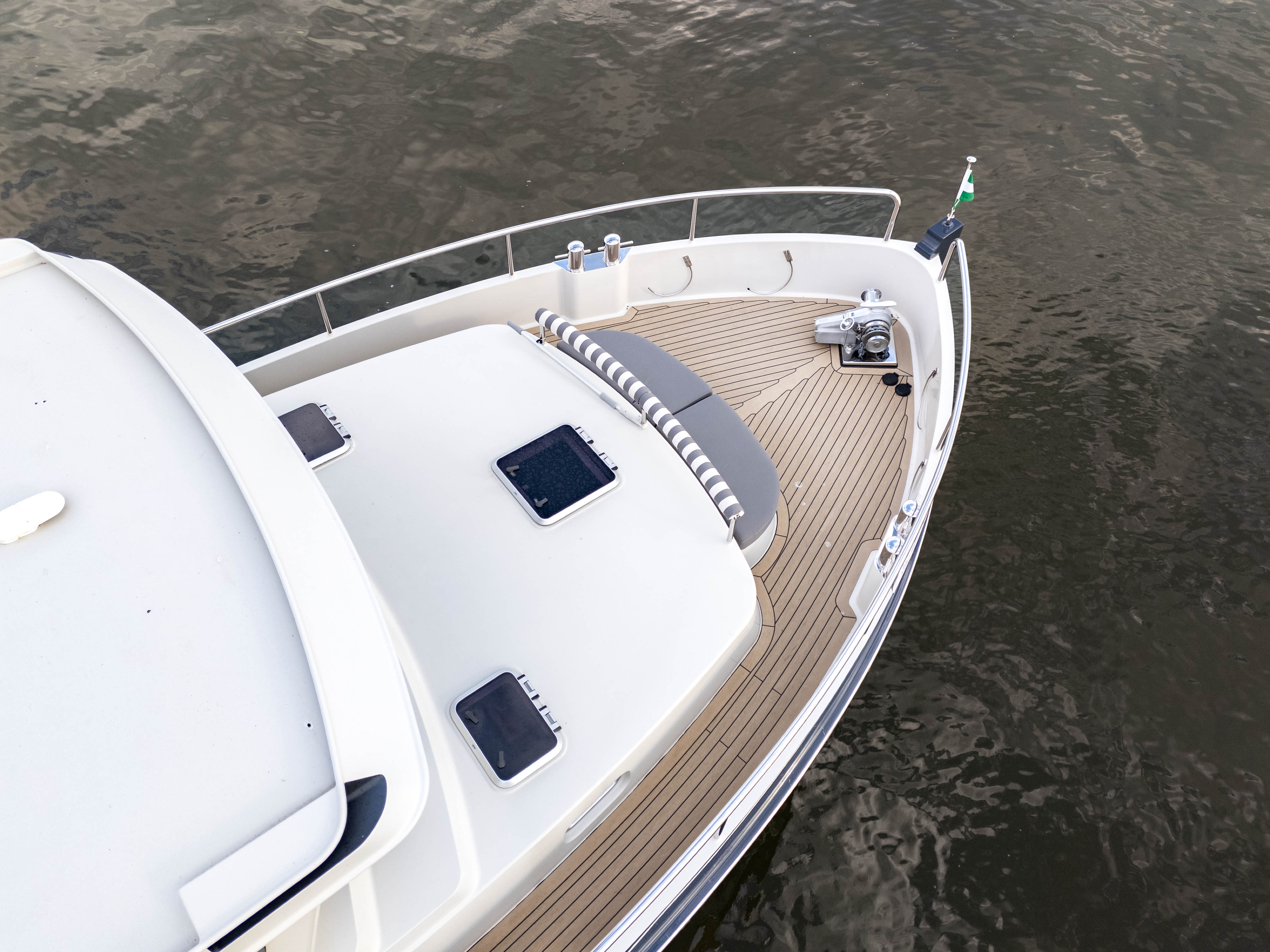 STEELER EXPLORER 50 PILOTHOUSE - 3
